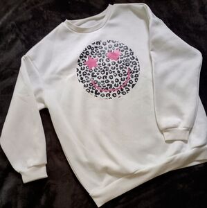 SHEIN White Sweatshirt with Leopard Print Smiley
